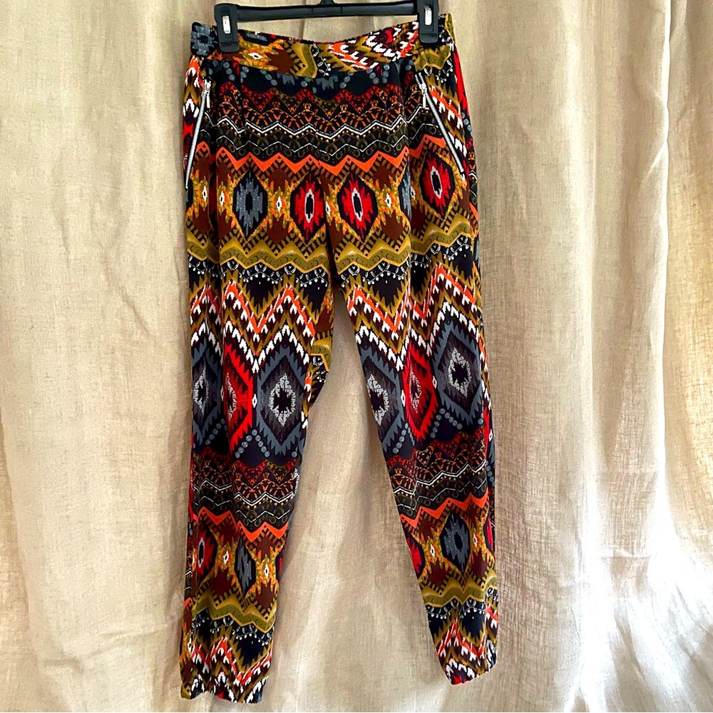 Ladies Colorful Aztec Jogger pants with zipper pockets size large